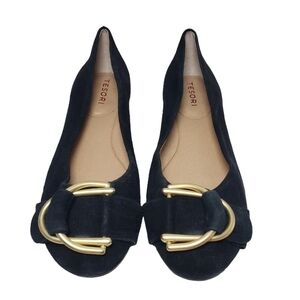Tesori Black Slip On Closed Toe Flats Gold Buckle Sz 7M